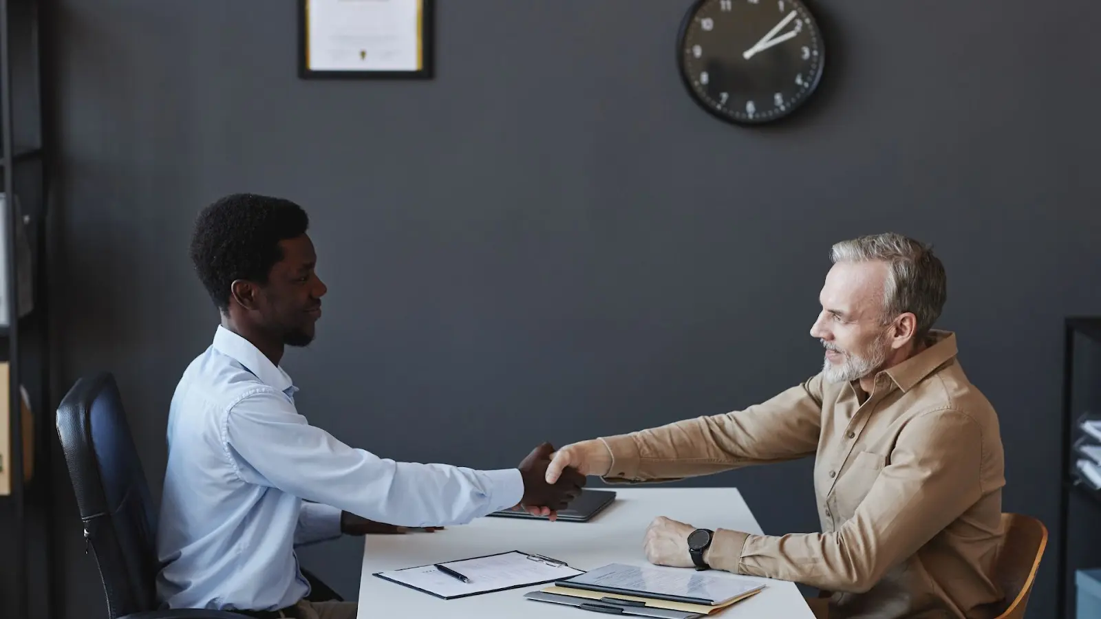 how to hire for hr